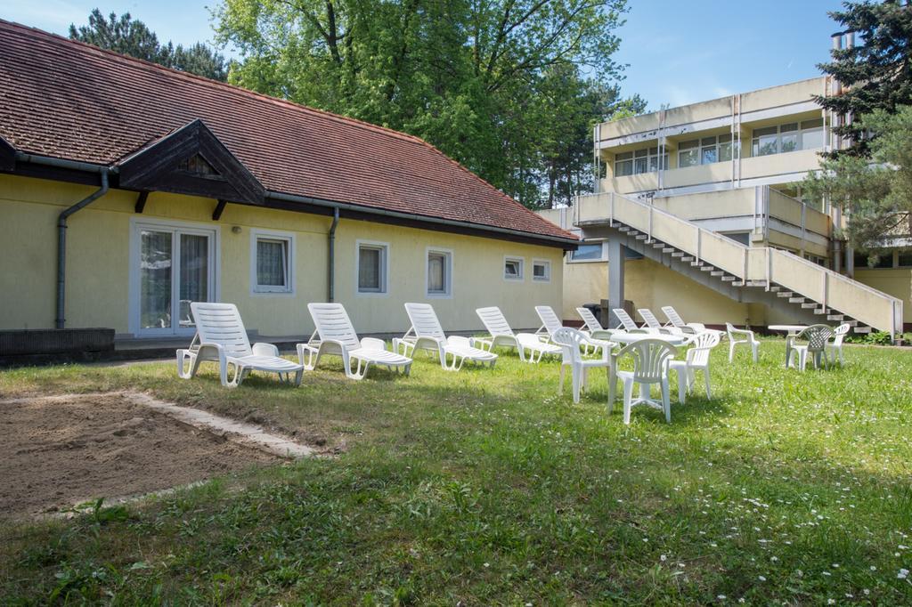 Hotel Nostra Siófok Esterno foto