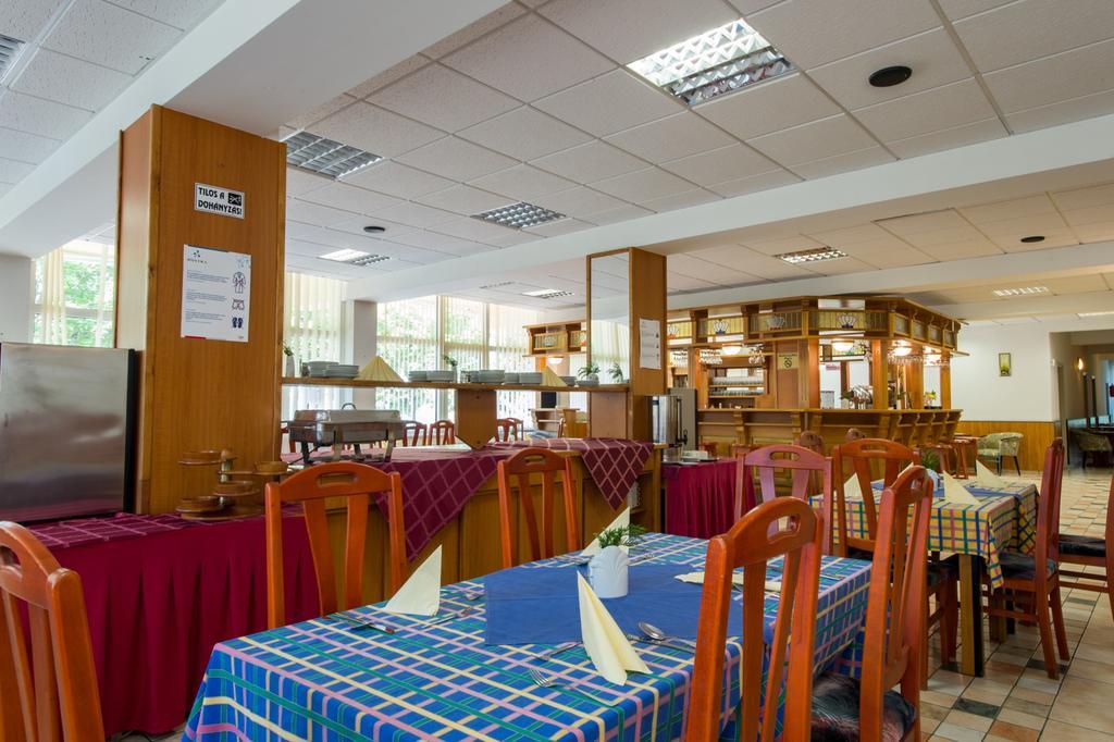 Hotel Nostra Siófok Esterno foto