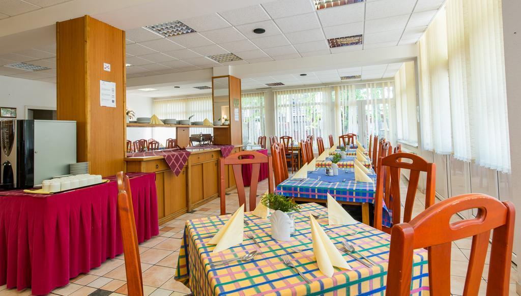 Hotel Nostra Siófok Esterno foto